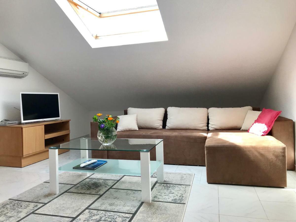 Apartment Vita مالي لوشينغْ المظهر الخارجي الصورة