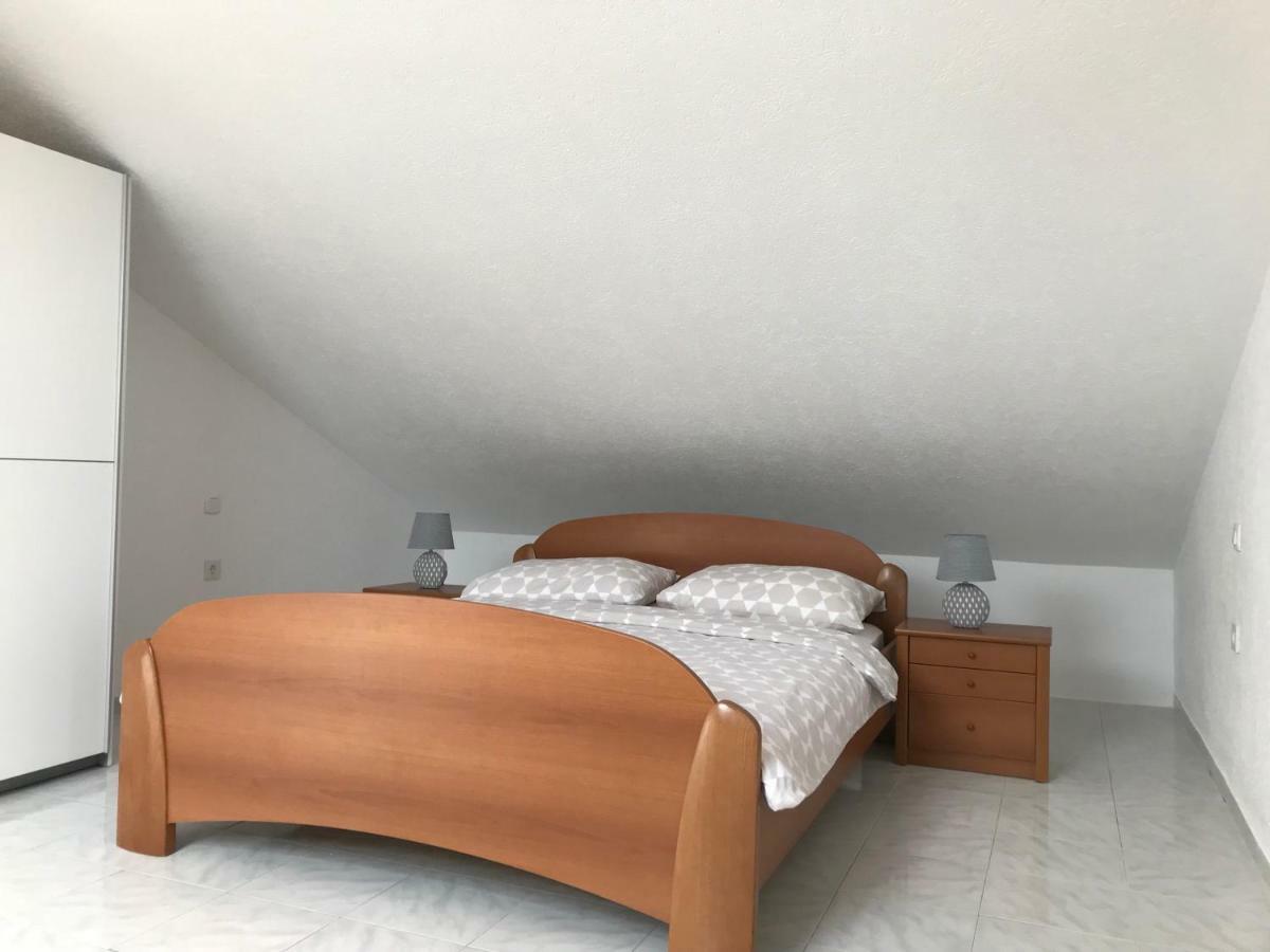 Apartment Vita مالي لوشينغْ المظهر الخارجي الصورة