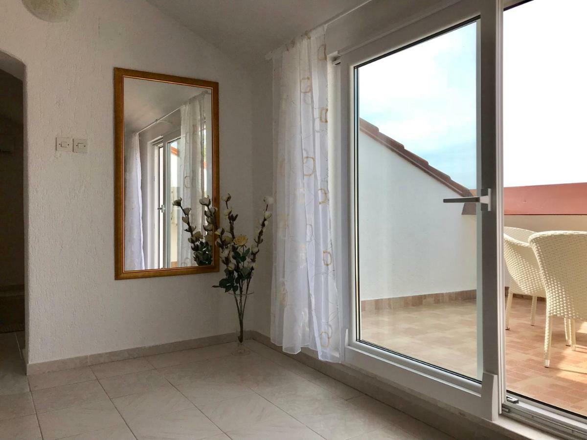 Apartment Vita مالي لوشينغْ المظهر الخارجي الصورة